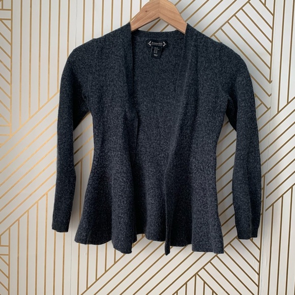 🍀 3/$30 Nanette Lepore extrafine merino wool blend cardigan sweater gray grey XS - Picture 2 of 9